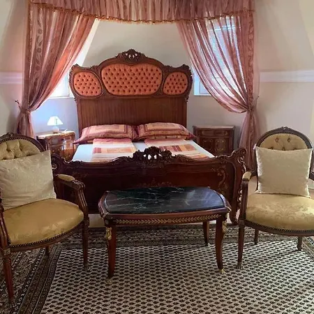 Hotel Kastely *